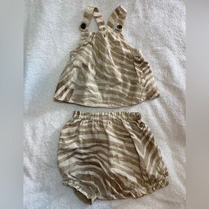 Banana Republic Baby Toddler shirt and shorts outfit. Size 18-24months